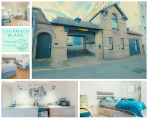Executive Coach House on the Hoe 2 free parking spaces
